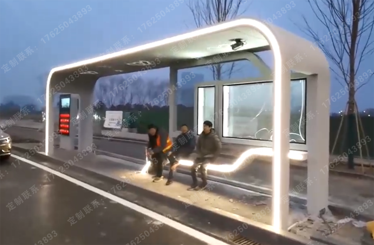 江苏盐城市公交候车亭